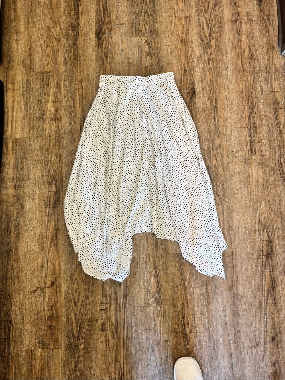 Saint + Sofia size 6 Polka Dot High-Low Midi Skirt in White with pockets (0160)